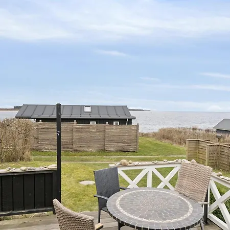 With Sea Views Near Kerteminde *